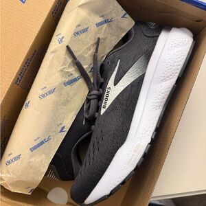 Women’s Brooks Ghost 16